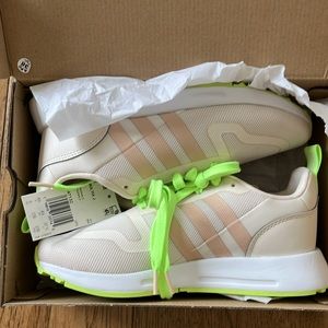 Adidas Kids - Multix sneaker size 5